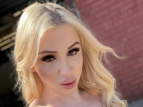 Porn Star Angelina Please Dies Aged 24 As Co Star And Fans Pay Tribute Irish Mirror Online