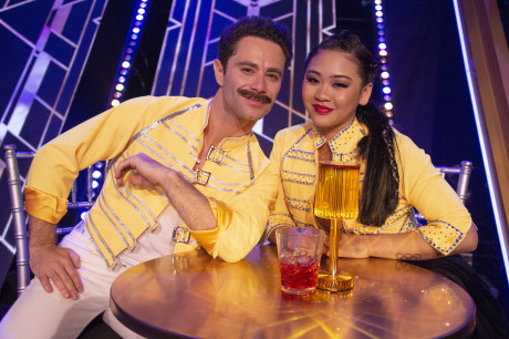 Dwts Host Tyra Banks Slammed For Embarrassing Suni Lee On Live Tv By Calling Gymnast Out For Vomiting Offstage