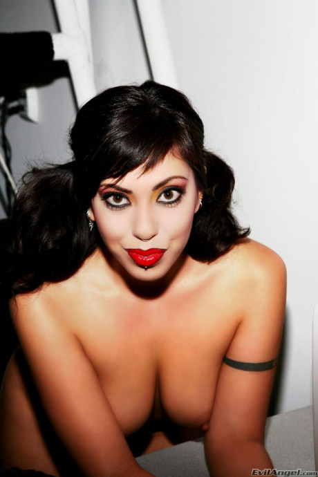 Satine Phoenix Lesbian Fetish Stars In Porn