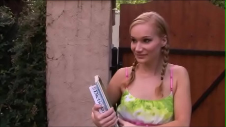 Nasty College Floozie Katie Ray Allows Her Gardener To Drill Her Young Tight Ass And Cream Her Pretty Face With His Massive Tool Xvideos Com